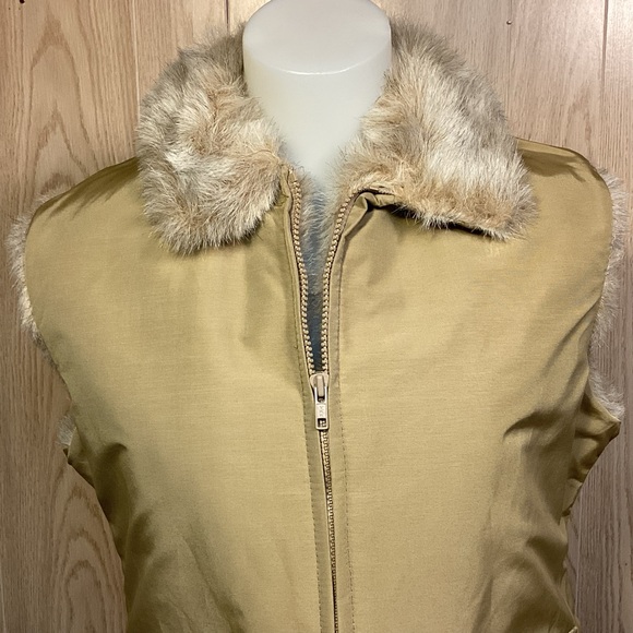 Vintage Woolrich Womens vest faux fur lined made in USA size Large - Picture 2 of 12